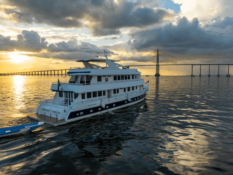 Amazon Lord I interior accommodations and fishing amenities