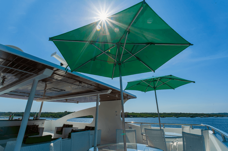 Placeholder image for Amazon Lord III solarium top deck feature